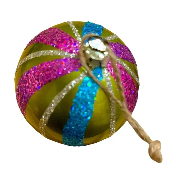 Glass metallic Christmas ornament - Picture 1 of 5